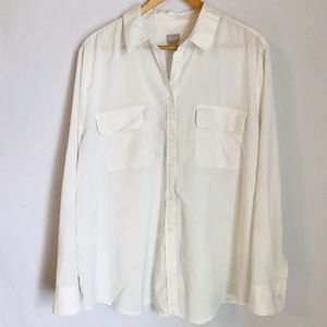 Flawless Chico’s White Button Down Shirt